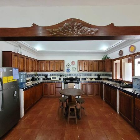 Amplia Casa Antigua Guatemala Con Pergola Y Jardin Βίλα Εξωτερικό φωτογραφία